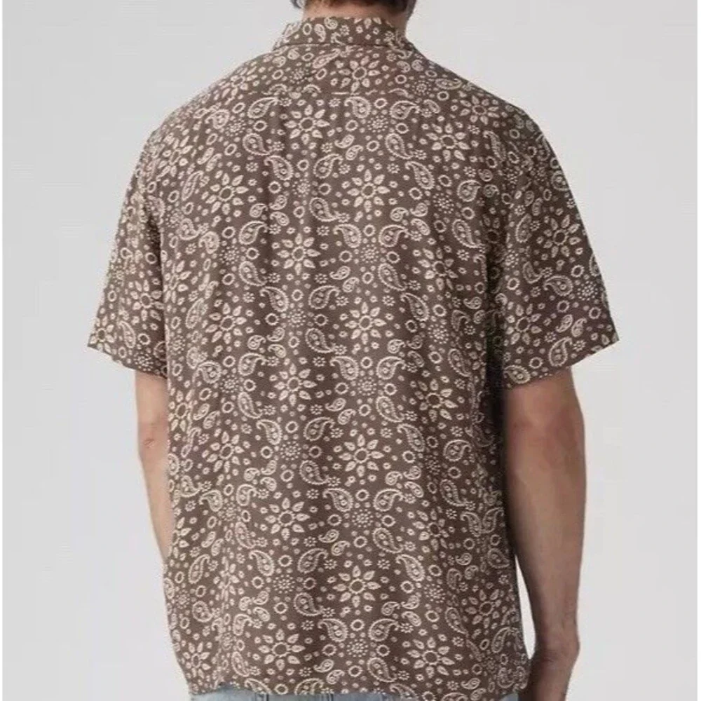 Levi's Men's Relaxed Fit SS Camp Button-Down Brown Paisley Shirt Size Medium